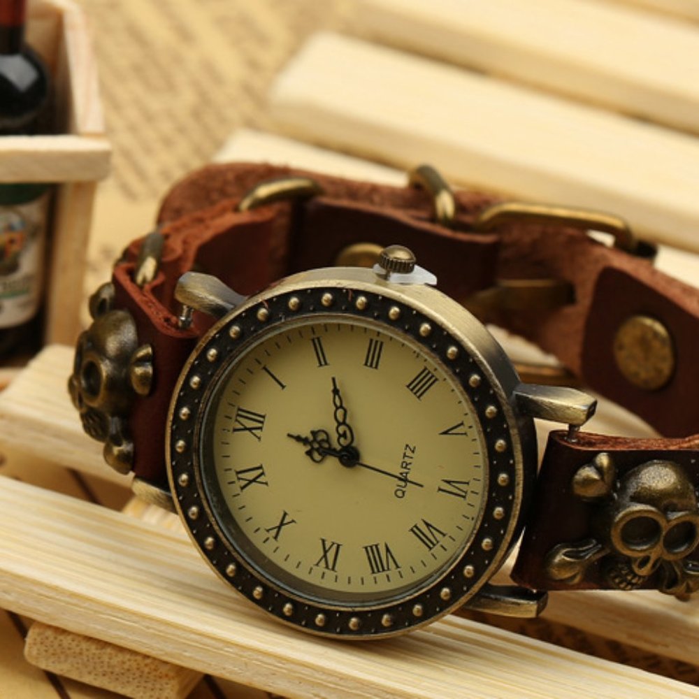 ✨✨BRAND NEW Punk Style Skull Leather Women Watch - Picture 5 of 6